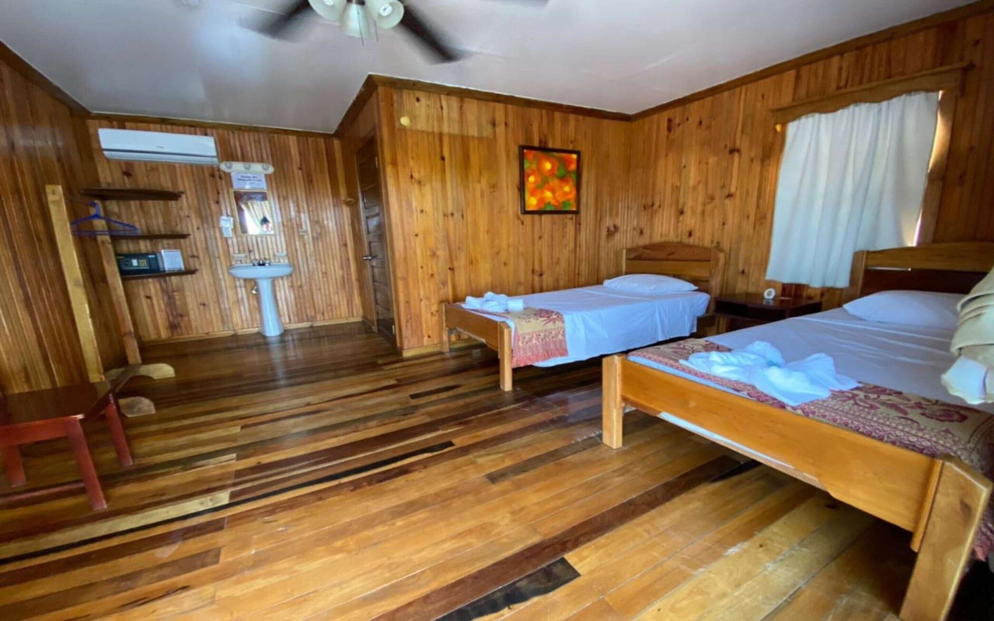 Pedro'S Hotel & Inn San Pedro  Dış mekan fotoğraf